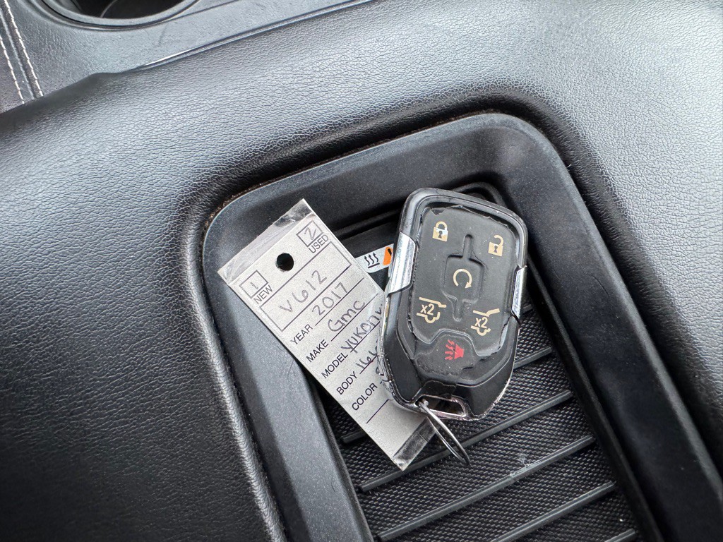 2017 GMC Yukon Image 43