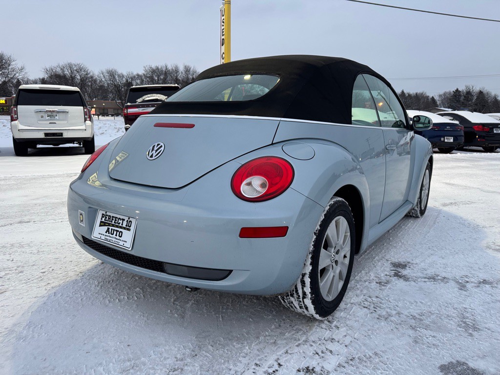 2009 Volkswagen Beetle Image 5