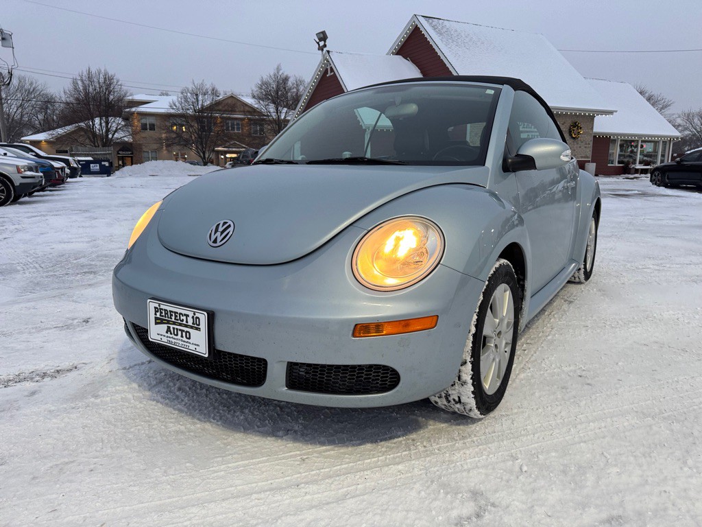 2009 Volkswagen Beetle Image 11