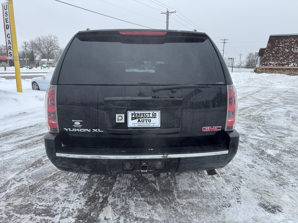 2008 GMC Yukon Image 6