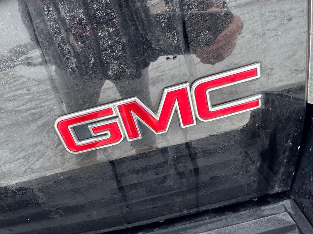 2008 GMC Yukon Image 13