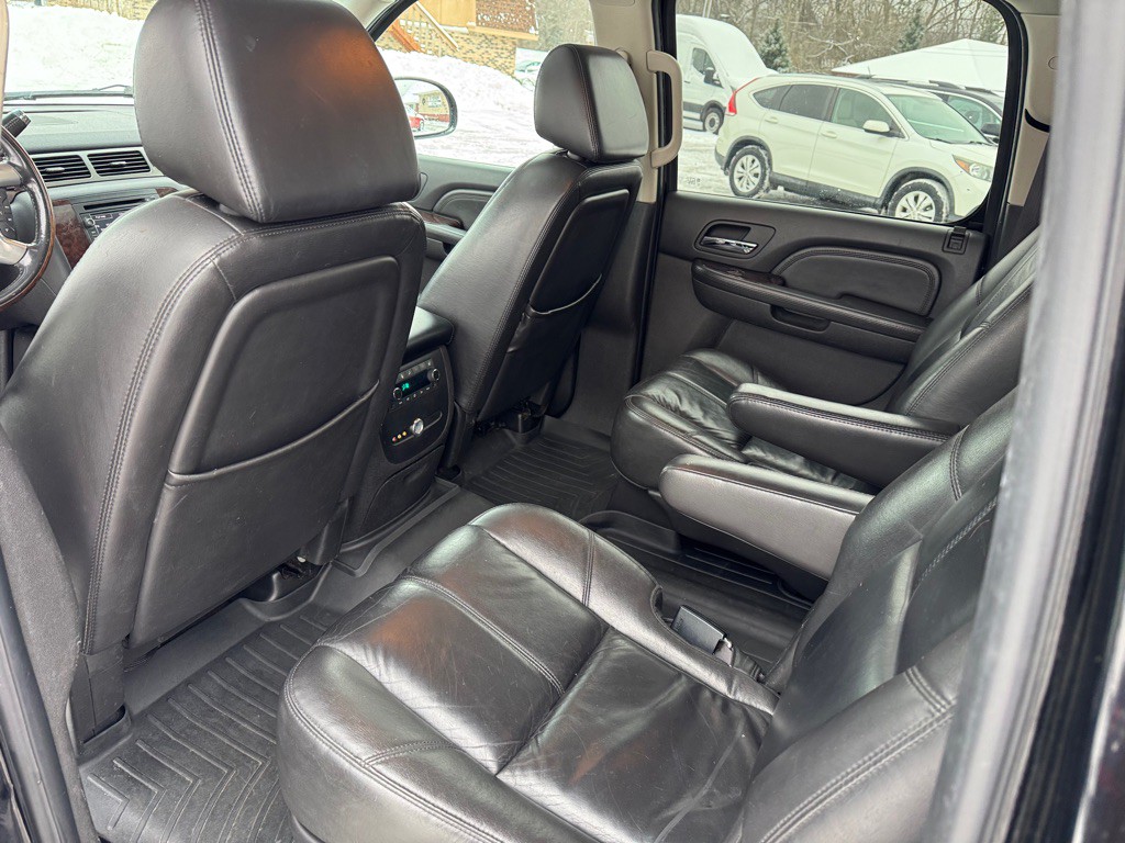 2008 GMC Yukon Image 23