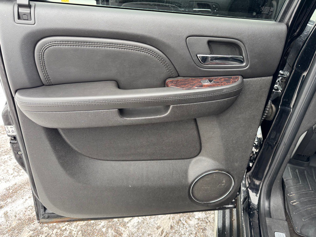 2008 GMC Yukon Image 24