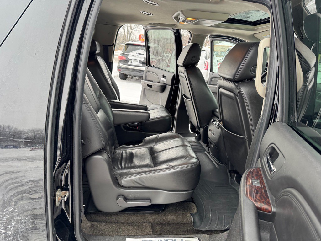 2008 GMC Yukon Image 27