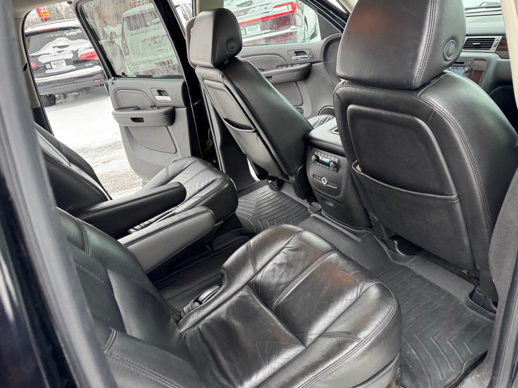 2008 GMC Yukon Image 28