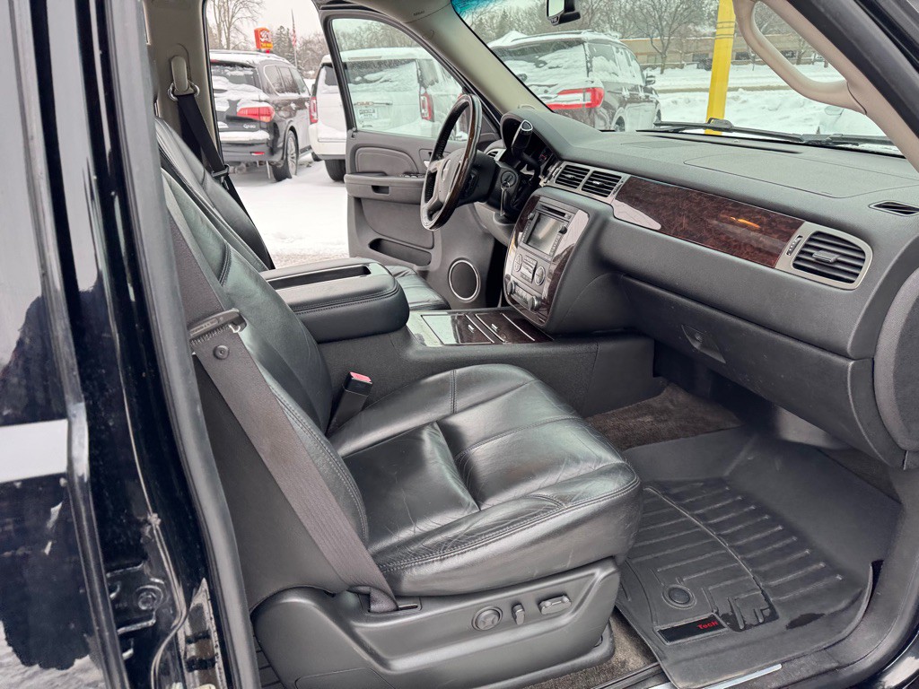 2008 GMC Yukon Image 31