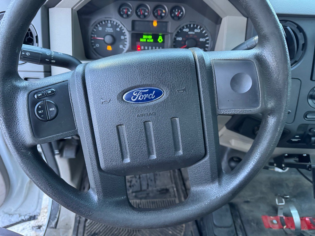 2008 Ford F-350 Image 32