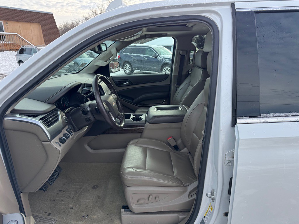 2017 Chevrolet Tahoe Image 13