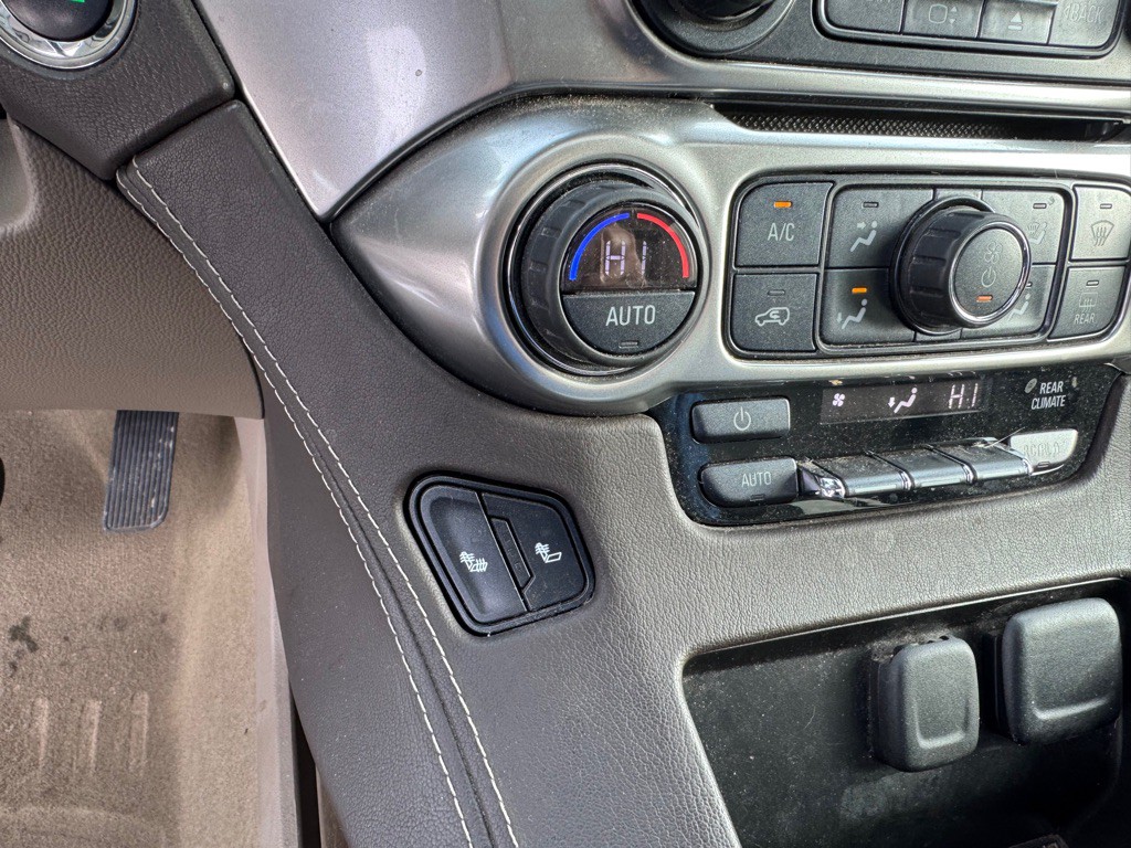 2017 Chevrolet Tahoe Image 38