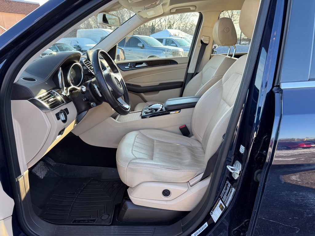 2017 Mercedes-Benz GLS-Class Image 16