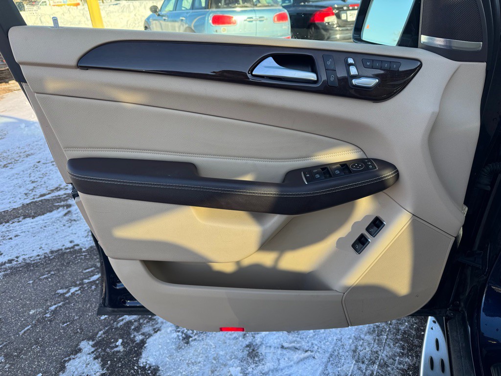 2017 Mercedes-Benz GLS-Class Image 19