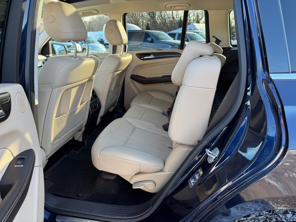 2017 Mercedes-Benz GLS-Class Image 23