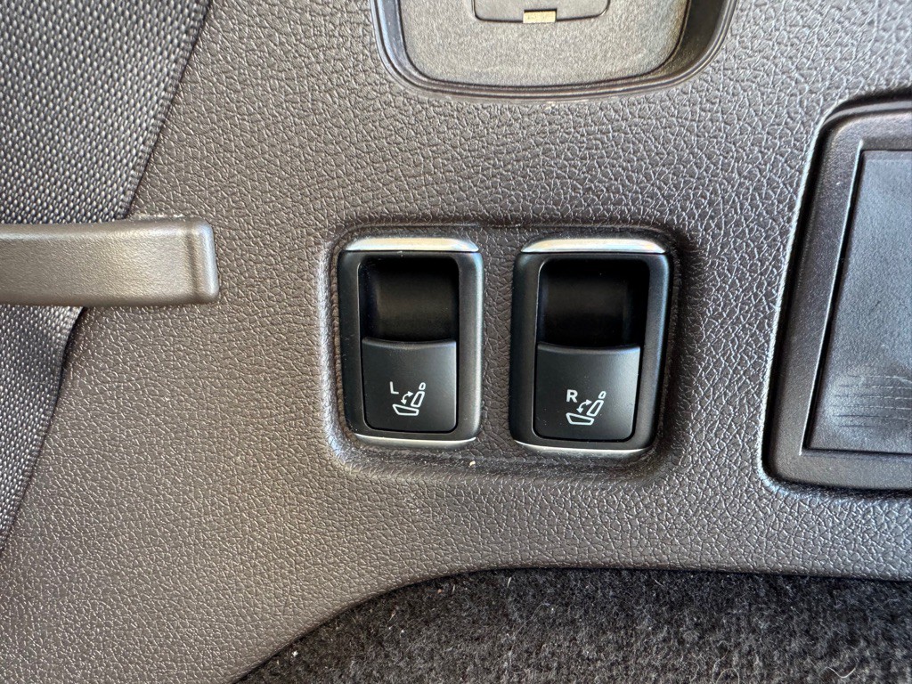 2017 Mercedes-Benz GLS-Class Image 29