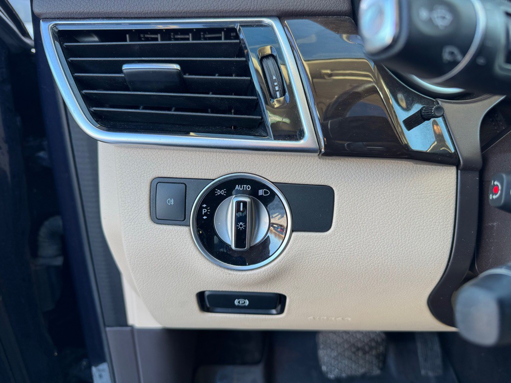 2017 Mercedes-Benz GLS-Class Image 57