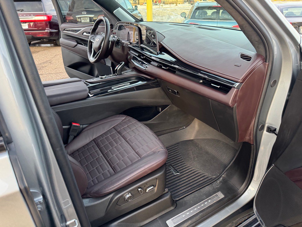 2024 Cadillac Escalade Image 33