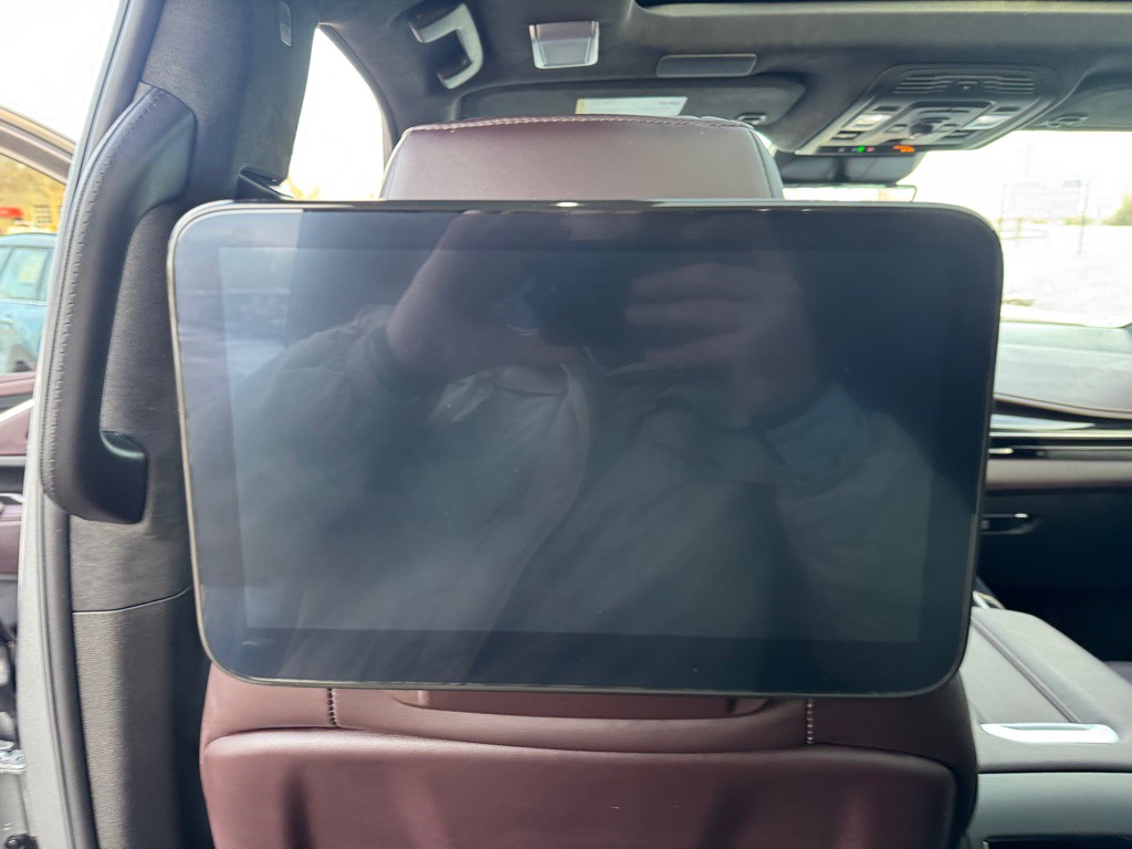 2024 Cadillac Escalade Image 36