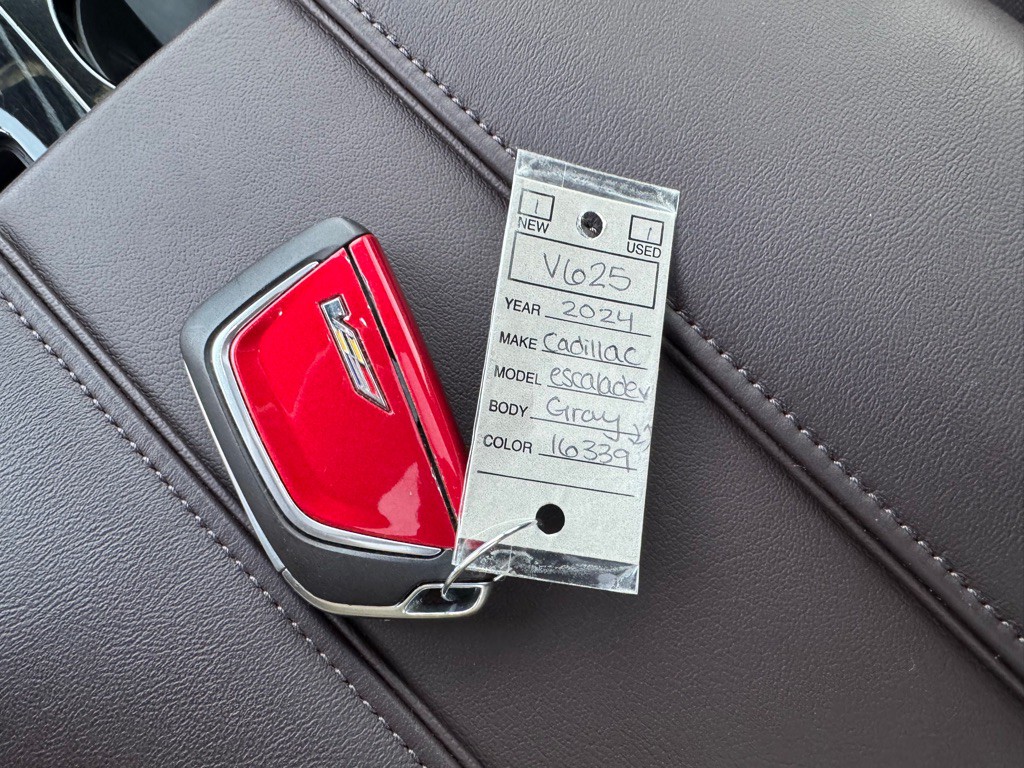 2024 Cadillac Escalade Image 43