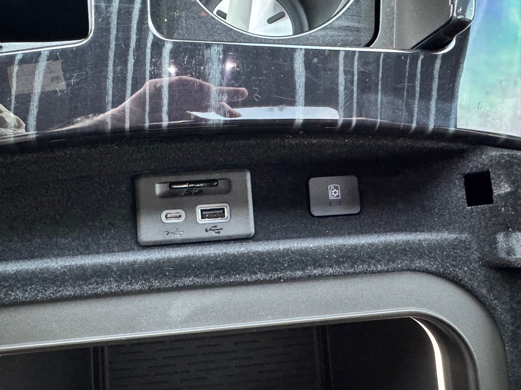 2024 Cadillac Escalade Image 46