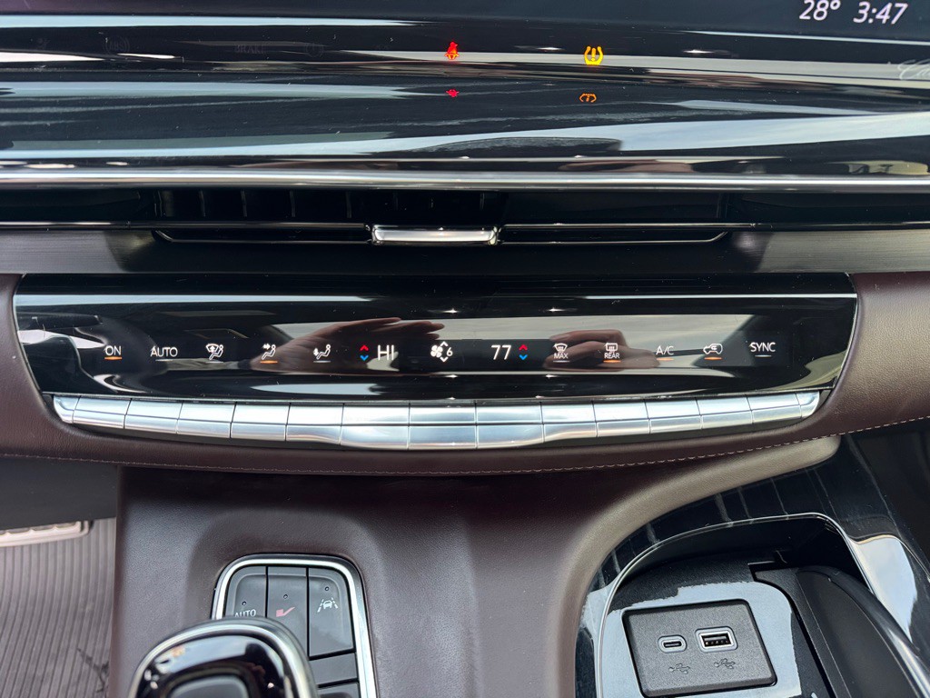 2024 Cadillac Escalade Image 47