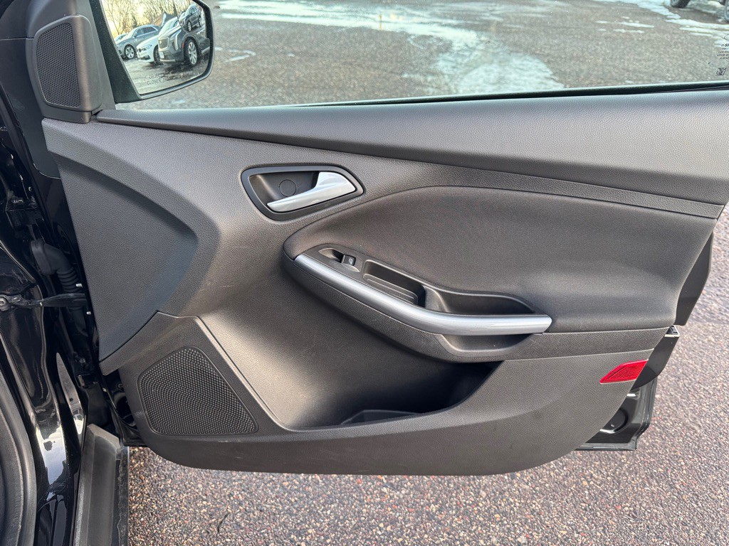2014 Ford Focus Image 32