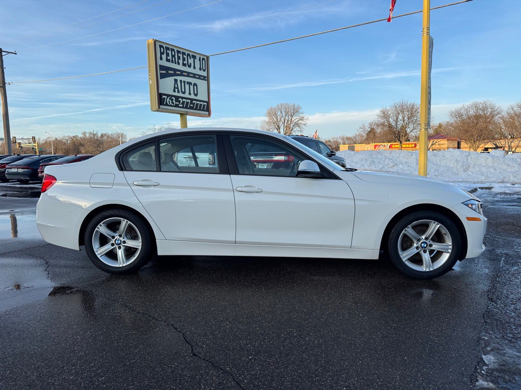 2013 BMW 3 Series Image 3
