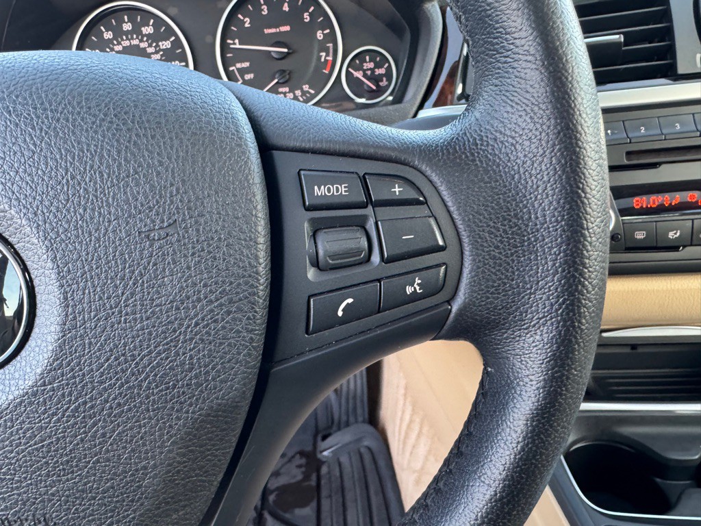 2013 BMW 3 Series Image 45