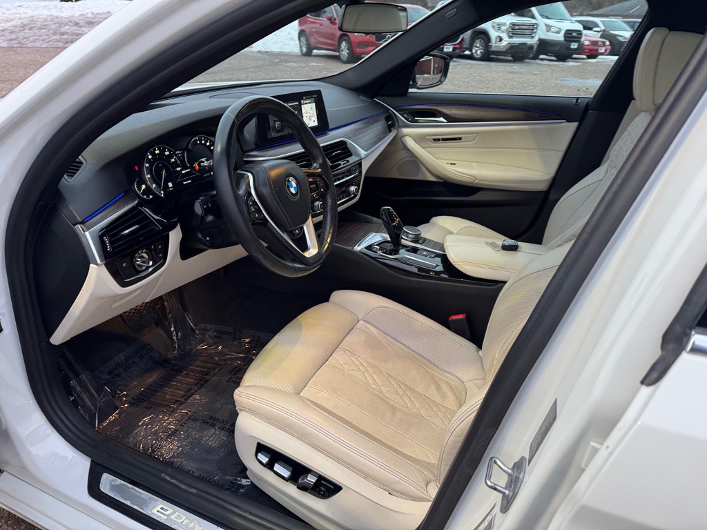 2018 BMW 5 Series Image 17