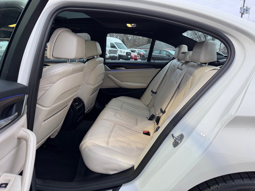 2018 BMW 5 Series Image 22