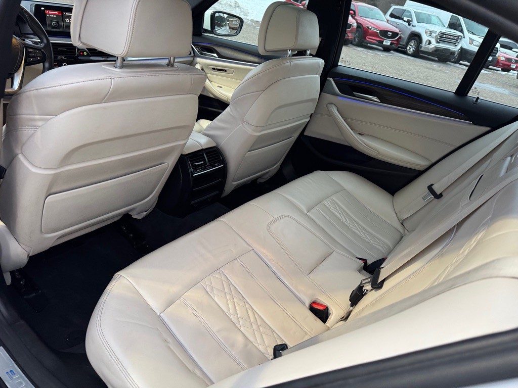 2018 BMW 5 Series Image 23