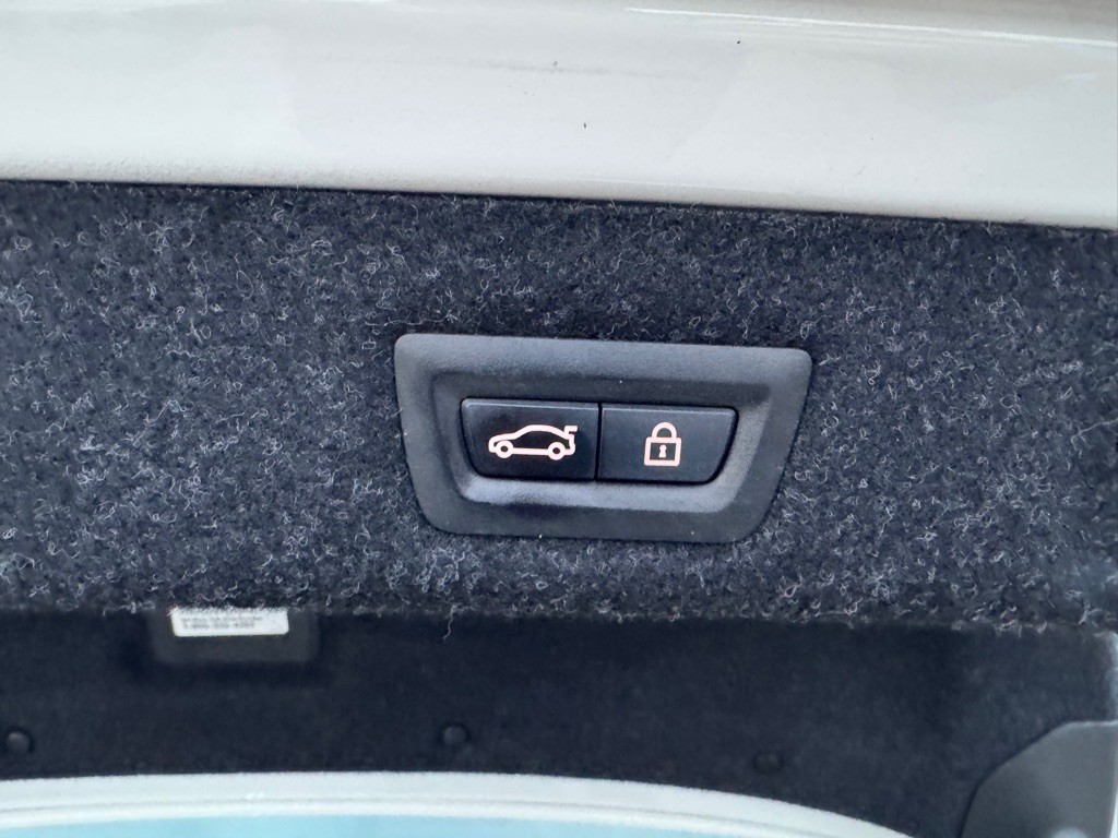 2018 BMW 5 Series Image 26