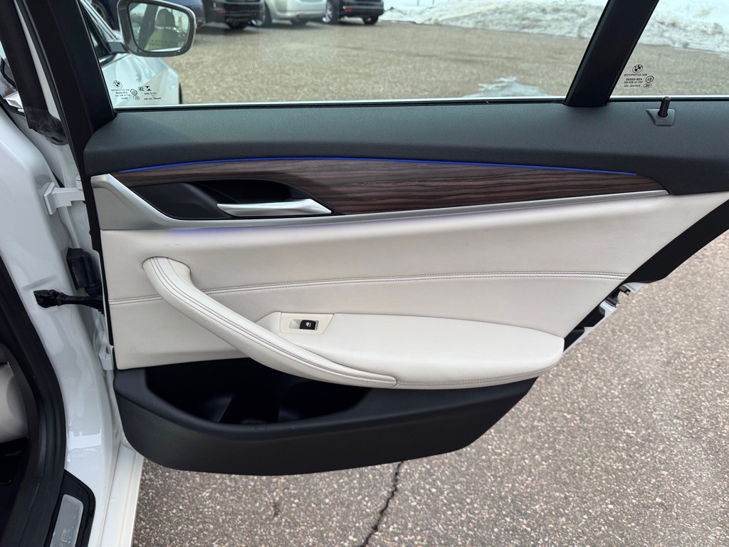 2018 BMW 5 Series Image 29