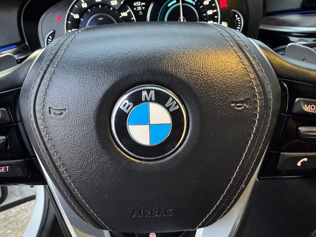 2018 BMW 5 Series Image 55