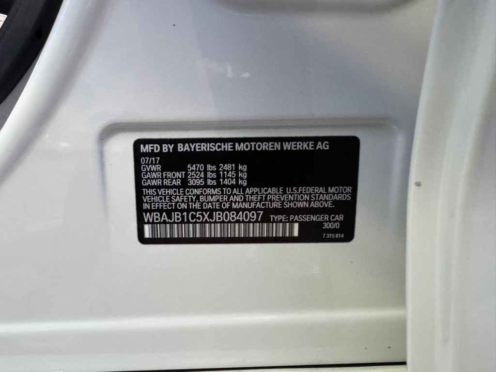 2018 BMW 5 Series Image 60