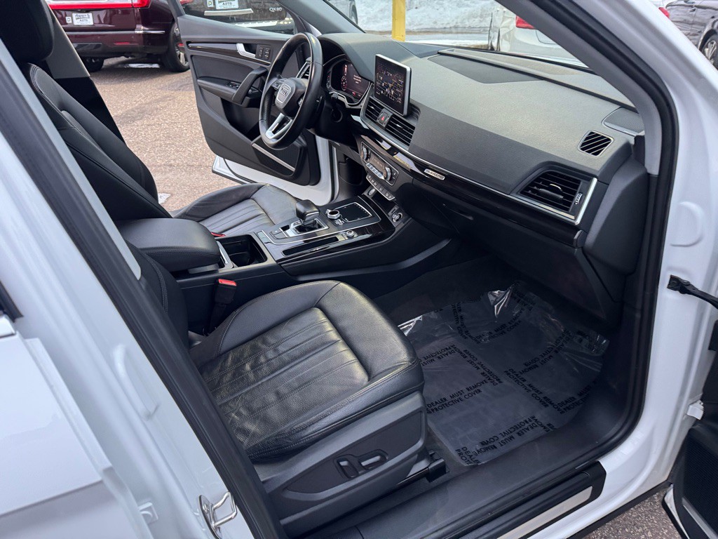 2018 Audi Q5 Image 32