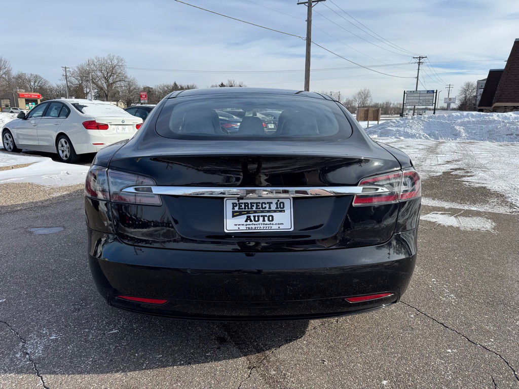 2016 Tesla Model S Image 6