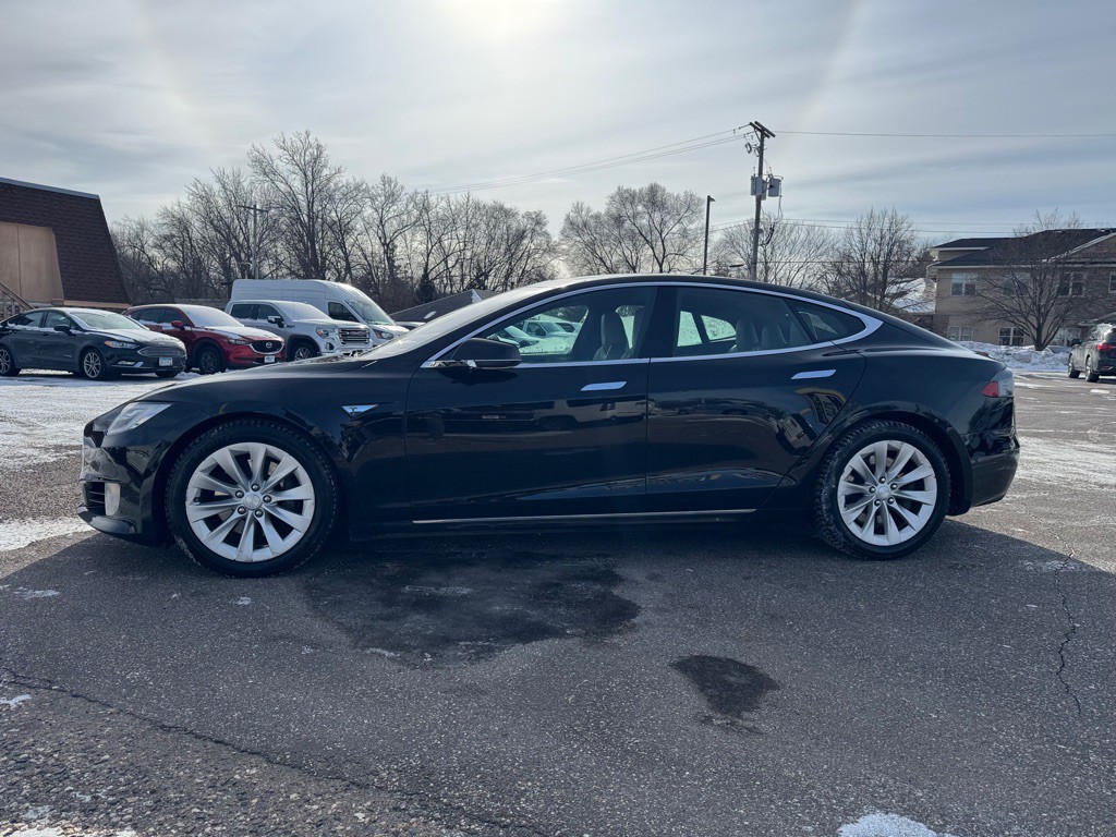 2016 Tesla Model S Image 9
