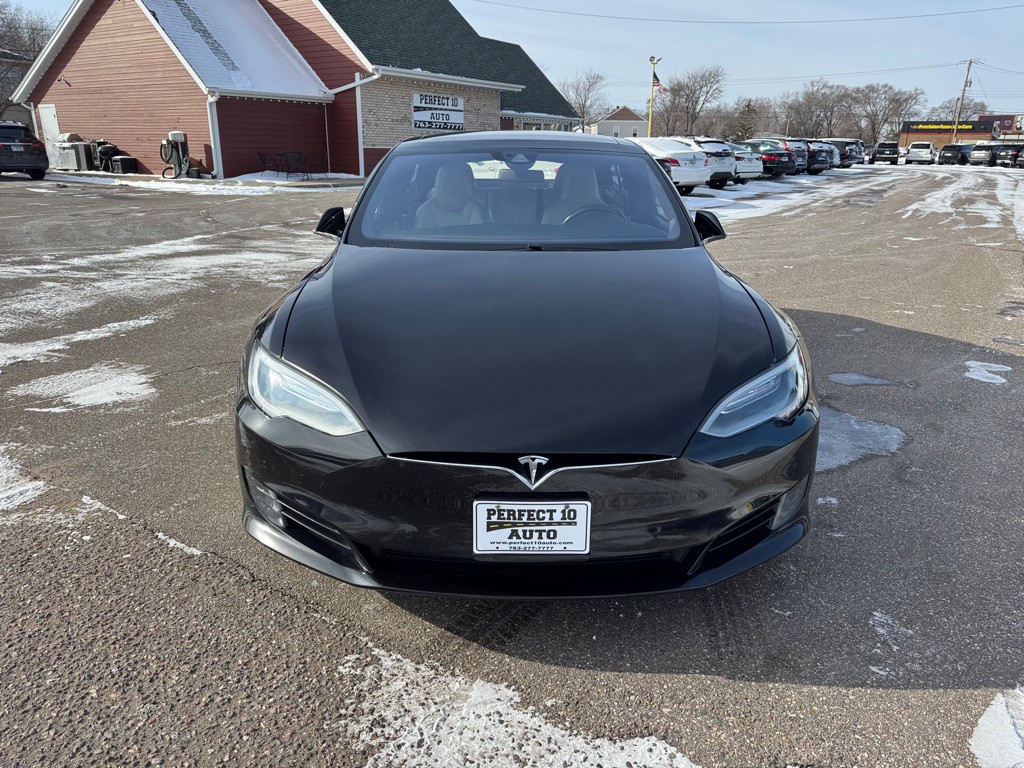 2016 Tesla Model S Image 12