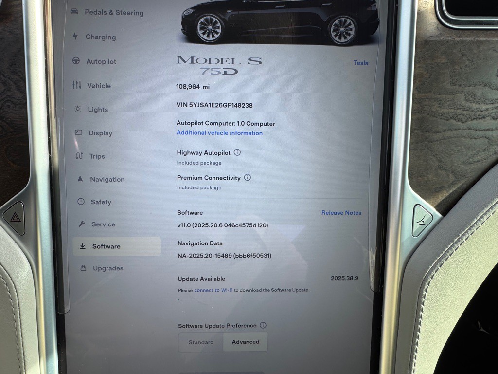 2016 Tesla Model S Image 33