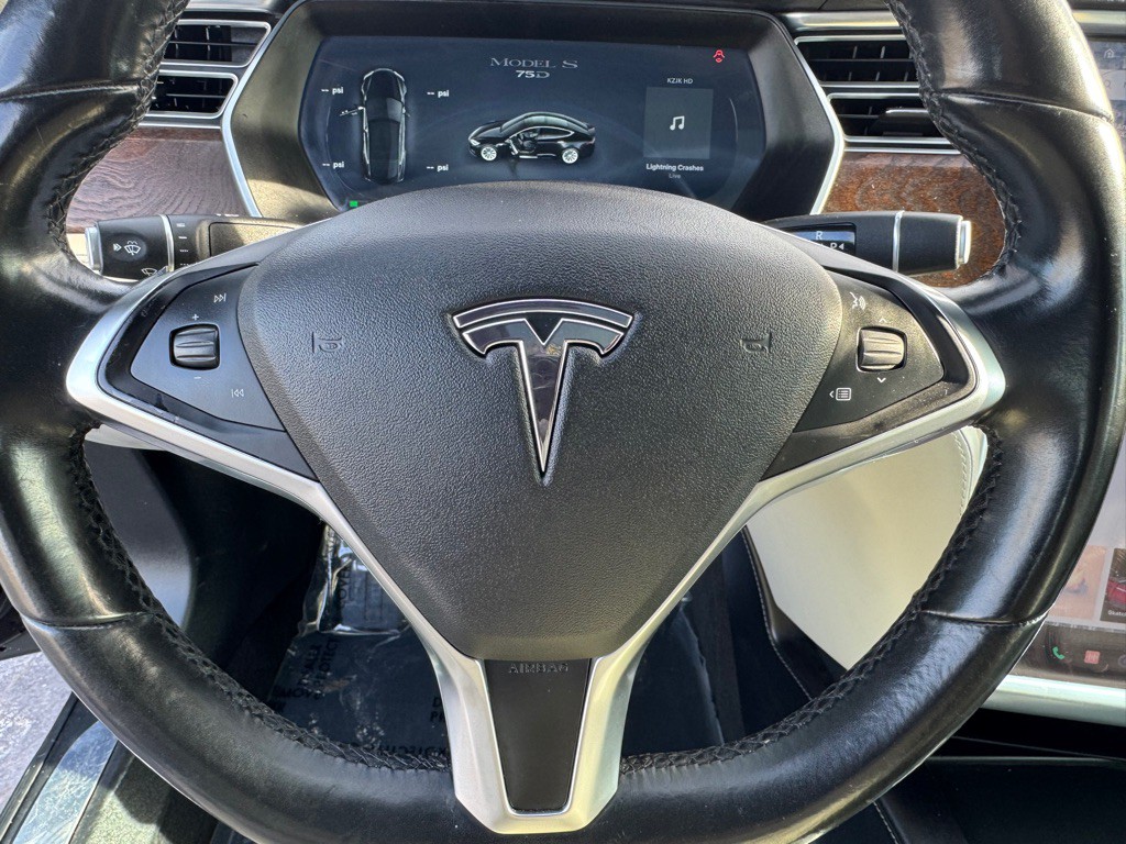 2016 Tesla Model S Image 49