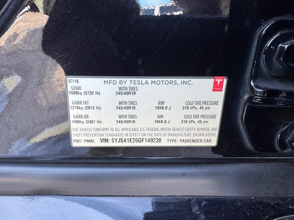 2016 Tesla Model S Image 51