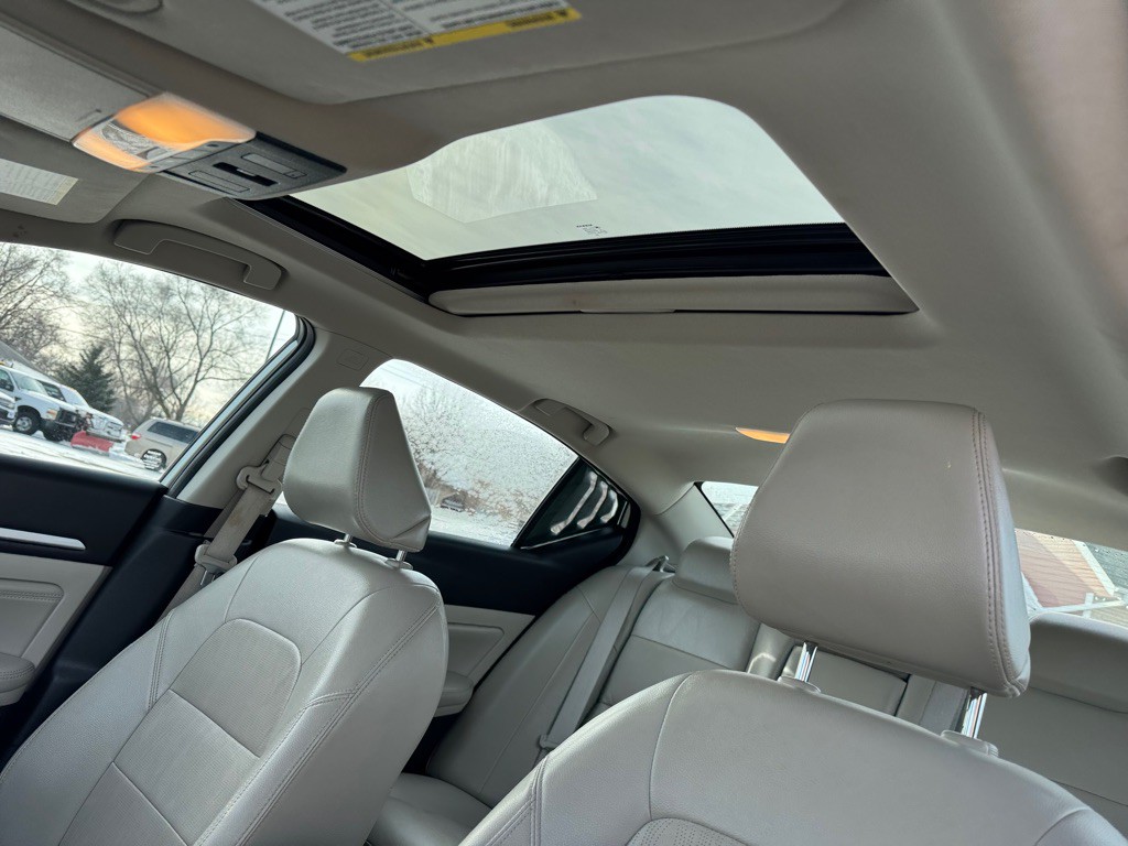 2020 Nissan Altima Image 32