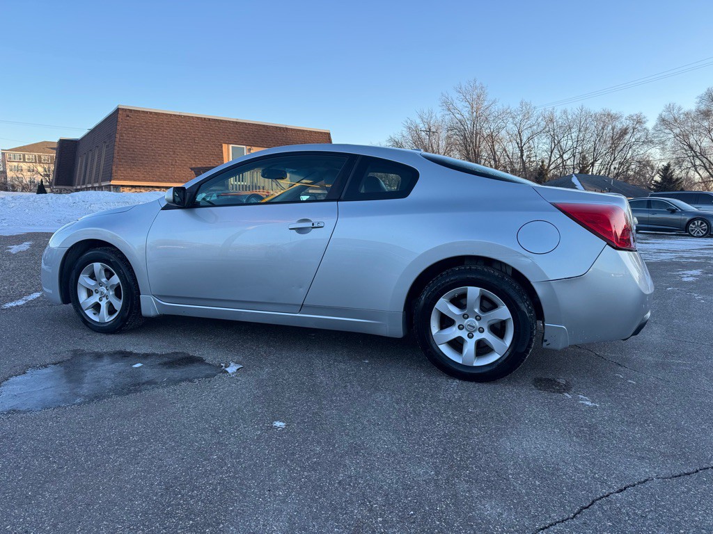 2009 Nissan Altima Image 8