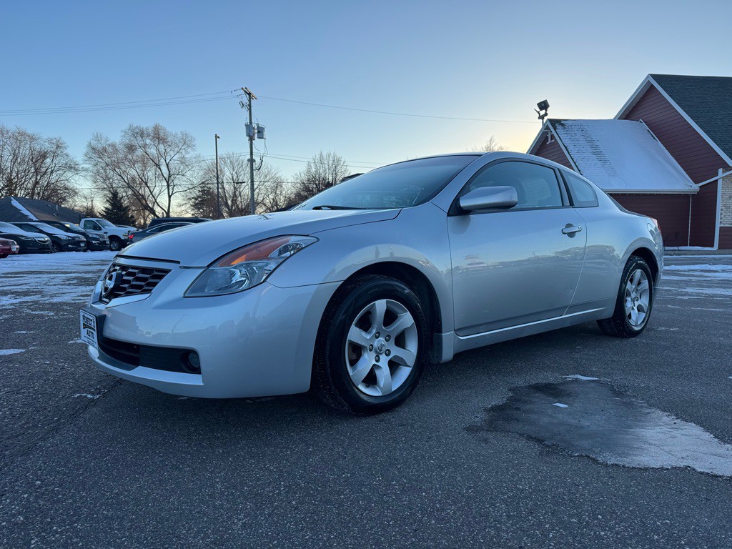 2009 Nissan Altima Image 10