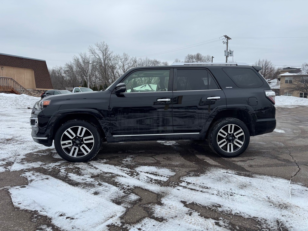 2016 Toyota 4Runner Image 9