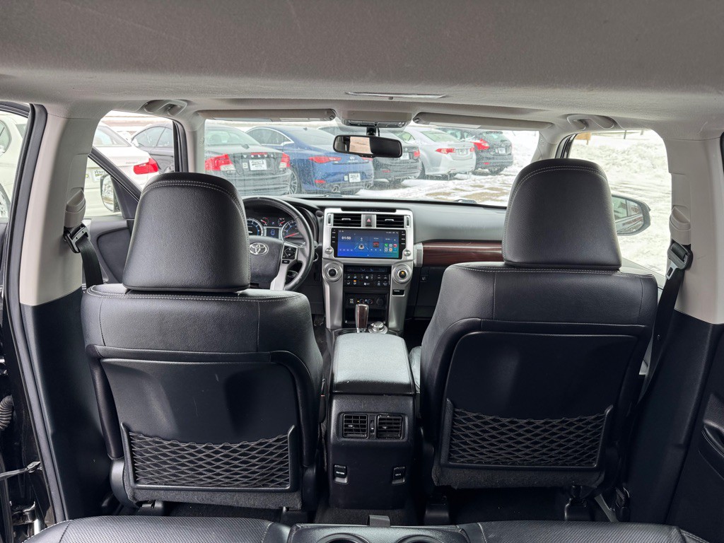 2016 Toyota 4Runner Image 24