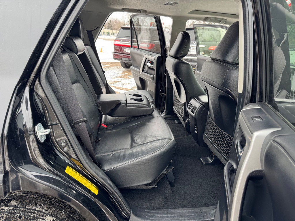 2016 Toyota 4Runner Image 25