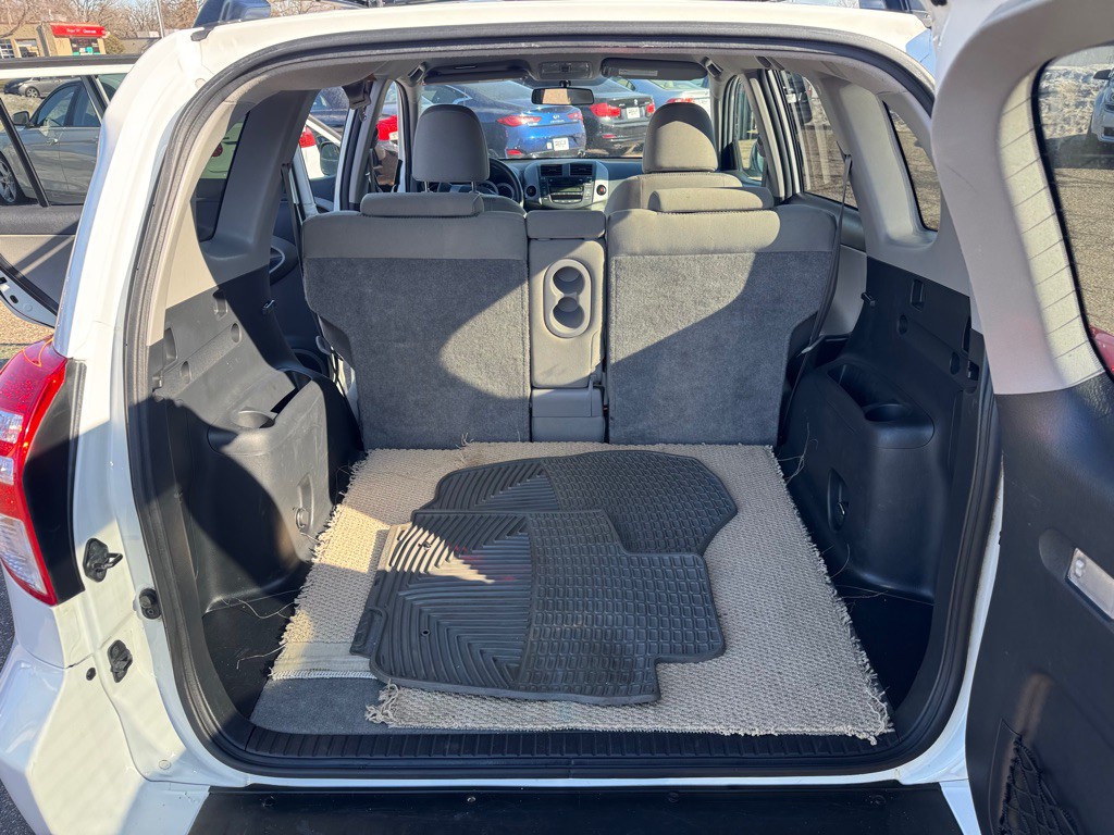 2011 Toyota Rav4 Image 20