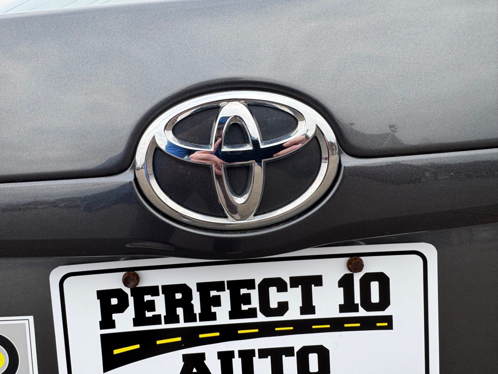 2009 Toyota Camry Image 13