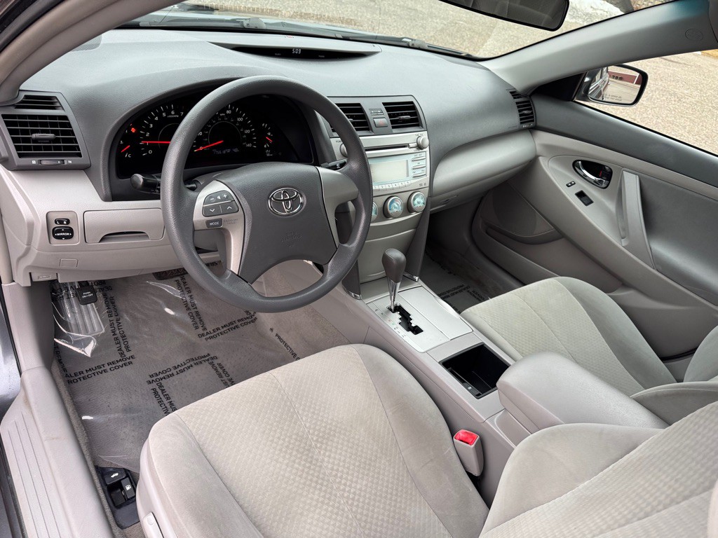 2009 Toyota Camry Image 17