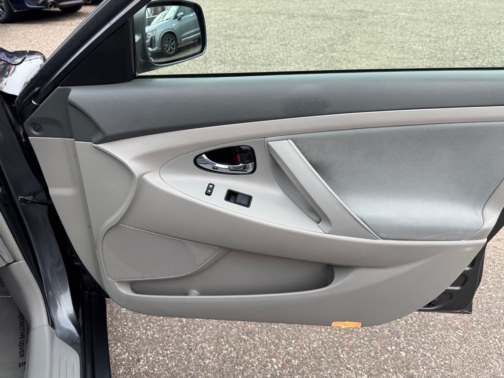 2009 Toyota Camry Image 28